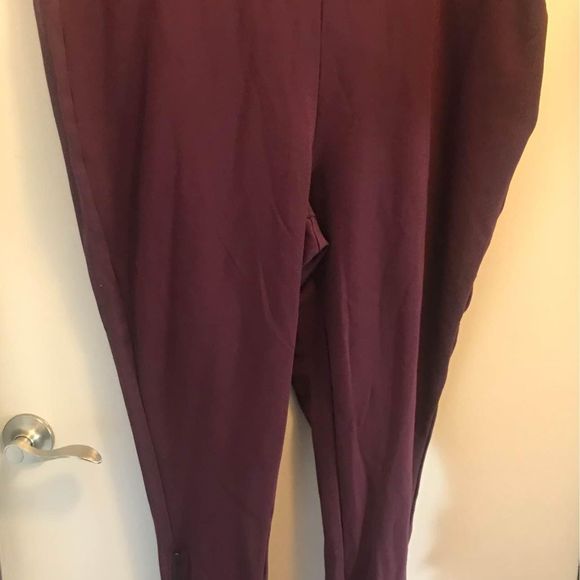 Ellos Women’s Size 2x 26-28 Maroon Legging Style Pants Zippers On Bottom - Picture 2 of 5